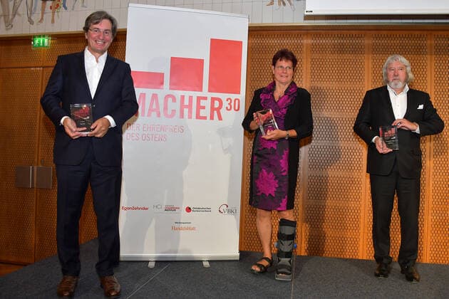Preisverleihung Macher des Ostens 2020 Preistraeger Wirtschaft, Rainer Glaess, GK Software SE (Schöneck, Sachsen), Dr. Ute Bergner, Uwe Blaumann Festakt zur Preisverleihung, Macher (Ehrenpreis) des Ostens in Berlin am 29.09.2020