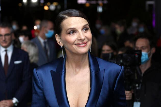 Juliette Binoche bei der Premiere des Kinofilms La bonne Ã pouse und der Verleihung des ZFF Golden Icon Award auf dem 16. Zurich Film Festival 2020 im Kino Corso. Zürich, 30.09.2020