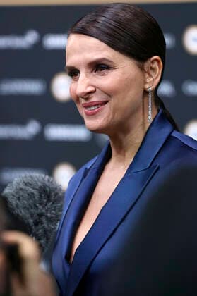 Juliette Binoche bei der Premiere des Kinofilms La bonne Ã pouse und der Verleihung des ZFF Golden Icon Award auf dem 16. Zurich Film Festival 2020 im Kino Corso. Zürich, 30.09.2020