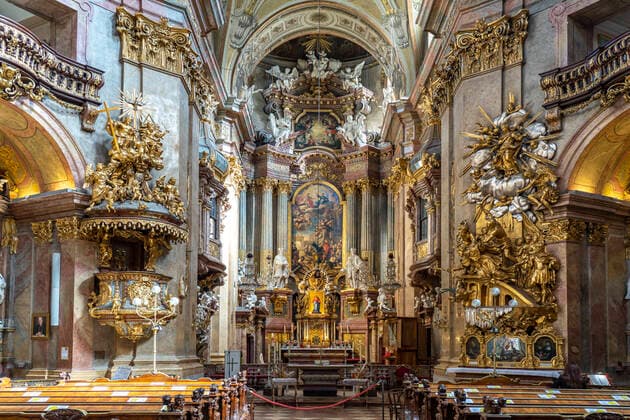 Rektoratskirche St. Peter Innenraum der barocken Peterskirche in Wien, Österreich, Europa Baroque Roman Catholic parish church St. Peter s Church interior, Vienna, Austria, Europe *** Rectorate Church St Peter Interior of the baroque St Peters Church in Vienna, Austria, Europe Baroque Roman Catholic parish church St Peter s Church interior, Vienna, Austria, Europe