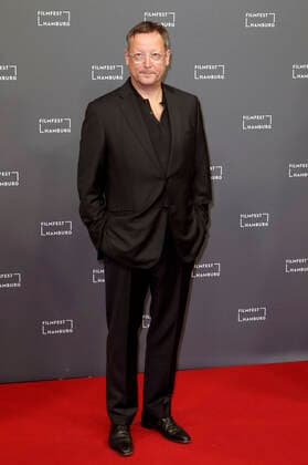Matthias Brandt bei der Premiere des ARD-Dreiteilers Das Geheimnis des Totenwaldes auf dem 28. Filmfest Hamburg 2020 im Cinemaxx Dammtor. Hamburg, 30.09.2020