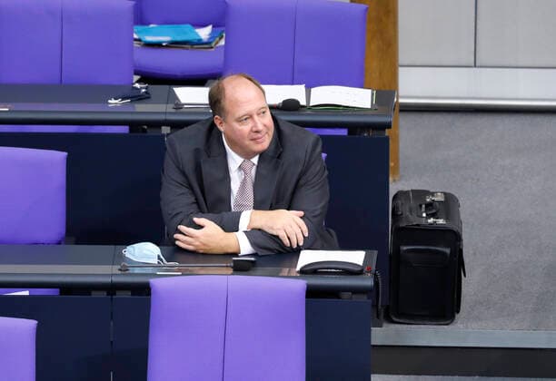 Helge Braun, Bundesminister für besondere Aufgaben, Deutschland, Berlin, Bundestag Plenum, (181. Sitzung), Abgeordnete blicken zurück auf 30 Jahre Deutsche Einheit.