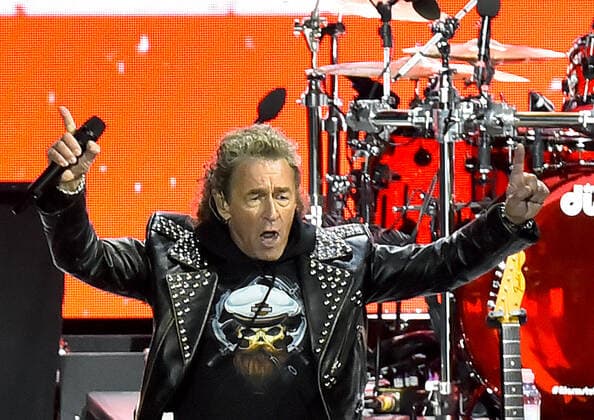 02.10.2020, xlakx, Entertainment Musik, Peter Maffay - Konzert emspor, v.l.Peter Maffay,Back to Live Open-Airs 2020 in der Waldbuehne,Berlin Berlin