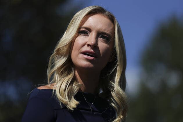 White House press secretary Kayleigh McEnany talks to members of the media outside the West Wing of the White House on Friday, October 2, 2020 in Washington, DC. President Donald Trump and First Lady Melania Trump have tested positive for coronavirus (COVID-19).  WAX20201002291 OLIVERxCONTRERAS