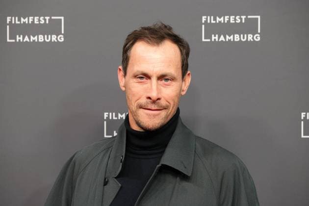 28. Filmfest Hamburg Marc Hosemann Roter Teppich zur Premiere von Kurz und schmerzlos im Cinemaxx Kino Hamburg Dammtor 2.10.2020