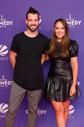 David Kebekus mit Schwester Carolin Kebekus bei der Verleihung des 24. Deutschen Comedypreises 2020 in Brainpool TV Studio Köln-Mülheim. Köln, 02.10.2020