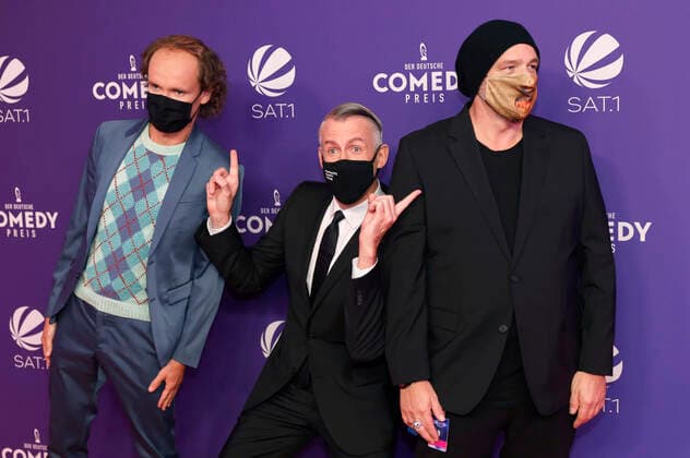 Olaf Schubert, Sebastian Pufpaff und Torsten Sträter bei der Verleihung des 24. Deutschen Comedypreises 2020 in Brainpool TV Studio Köln-Mülheim. Köln, 02.10.2020