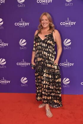 Moderatorin Katja Mitchell kommt zur Verleihung des Deutschen Comedypreises 2020