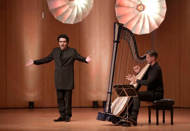 03.10.2020, Klassikfestival Bad Wörishofen, Festival der Nationen 2020 im Kurhaus Bad Wörishofen im Allgäu, Gala-Konzert mit Rolando Villazon, Tenor mit Xavier de Maistre, an der Harfe. 03.10.2020, Klassikfestival Bad Wörishofen 03.10.2020, Klassikfestival Bad Wörishofen