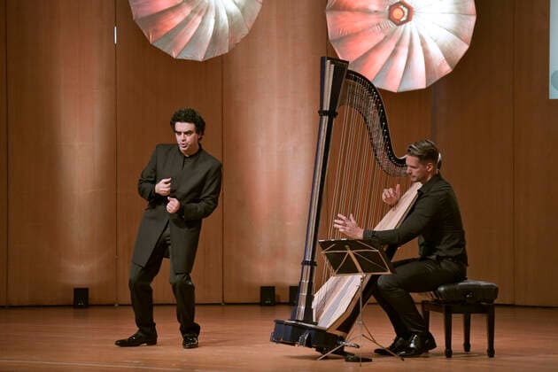 03.10.2020, Klassikfestival Bad Wörishofen, Festival der Nationen 2020 im Kurhaus Bad Wörishofen im Allgäu, Gala-Konzert mit Rolando Villazon, Tenor mit Xavier de Maistre, an der Harfe. 03.10.2020, Klassikfestival Bad Wörishofen 03.10.2020, Klassikfestival Bad Wörishofen