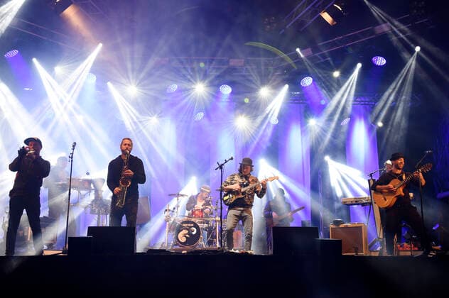 Jamaram meets Jahcoustix live beim Sommer in der Stadt Open Air auf der Sommerbühne im Olympiastadion. München, 03.10.2020