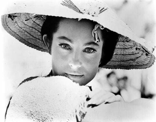 SHIRLEY ANNE FIELD British actor SHIRLEY ANNE FIELD Date: 1938. Strictly editorial use only in conjunction with the promotion of the film. Credit line mandatory. This image is copyright of the film company and is supplied under the terms of issue as film still. No commercial or book cover use permitted without prior consent from the film company.  Mandatory credit line: Image courtesy Ronald Grant Archive Mary Evans