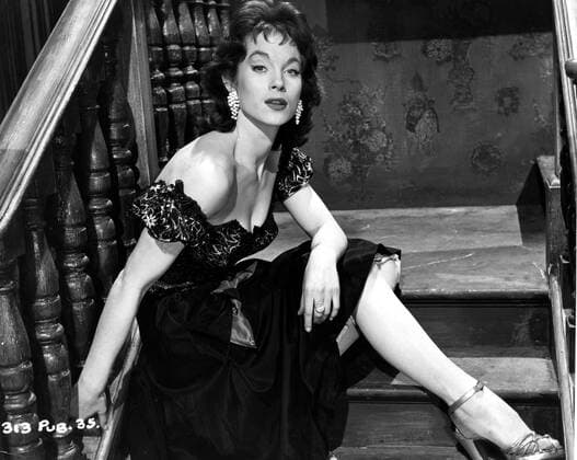 SEVEN THUNDERS SHIRLEY ANNE FIELD SEVEN THUNDERS Date: 1957  Mandatory credit line: Image courtesy ANGEL PRODUCTIONS Ronald Grant Archive Mary Evans