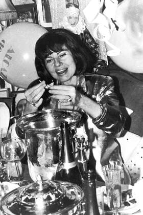 Archiv Soraya Esfandiary Bakhtiary Muenchen 1982 Archiv Motive Kays Bistro Gaeste Muenchen