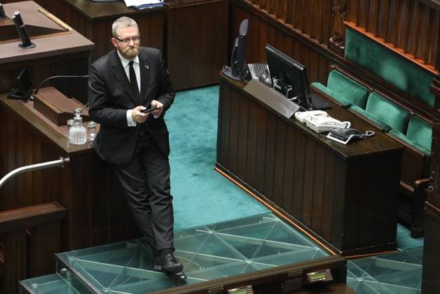 18th Sitting of the Sejm Grzegorz Braun 18th Sitting of the Sejm on October 07, 2020 in Warsaw, Poland. EN_01448907_0019 