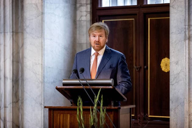 08-10-2020 Amsterdam King Willem-Alexander during the Royal award for modern painting 2020, Koninklijke Prijs voor Vrije Schilderkunst, at the Royal Palace in Amsterdam. The award is 9.000 euro  Copyright: xPPE NIEBOERx