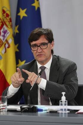 Spanish Health Minister, Salvador Illa, and Interior Minister, Fernando Grande-Marlaska (unseen), address a press conference after the extraordinary Cabinet Meeting held in Madrid, SPain, 09 October 2020, in order to approve the State of Alarm in Madrid. The Spanish Government has approved the state of Alarm in Madrid a day after Madrid s High Court of Justice struck down Spain s Health Ministry s coronavirus restrictions affecting the capital city, among other towns in the region. Now, with theState of Alarm in force the Government can legally close the cities and towns in the region that show a higher number of coronavirus cases. Cabinet meeting approves State of Alarm in Madrid !ACHTUNG: NUR REDAKTIONELLE NUTZUNG!  Copyright: xRodrigoxJiménezx GRAF7810 20201009-637378546301018992