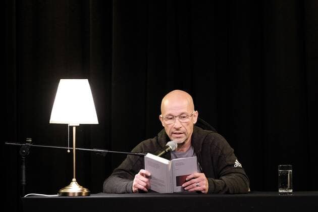 079.10.2020 xkhx Kassel Kulturzentrum Schlachthof Kassel Tom Zürcher - Mobbing Dick Humorvolle Lesung