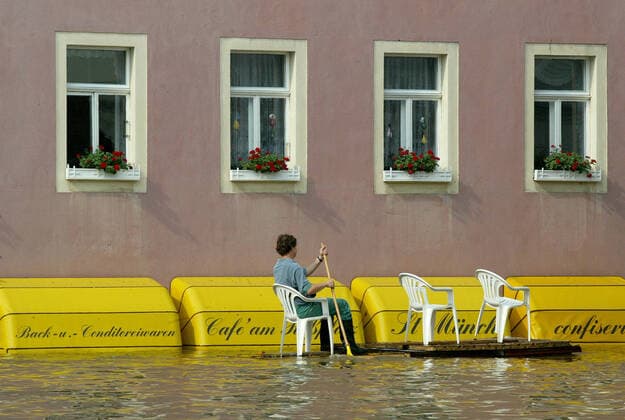 Archivbilder der Woche KW41 Meissen, Sachsen, Hochwasser, Innenstadt, aufgenommen am 17. August 2002. *** Meissen, Saxony, flood, city centre, taken on 17 August 2002