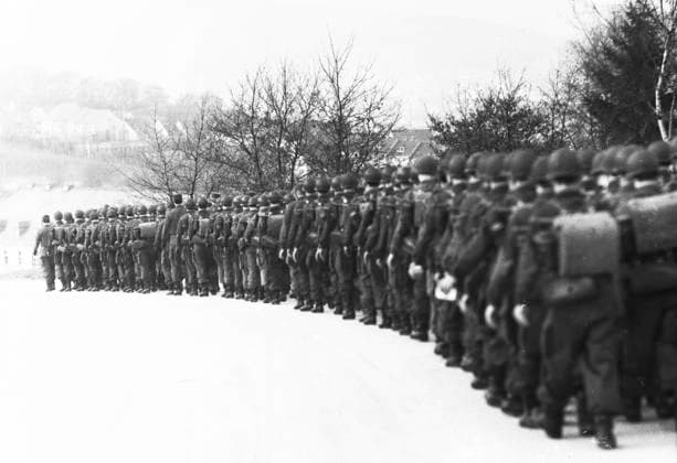 Grundausbildung der Wehrpflichtigen1965 DEU, Deutschland, Bergen: Die Grundausbildung der Wehrpflichtigen im Jahre 1965 in einer Kaserne in Dortmund und auf einem Truppenübungsplatz in der Lueneburger Heide. DEU, Germany, Bergen: The basic training of conscripts in 1965 in a barracks in Dortmund and on a military training area in the Lueneburger Heide. NRW *** Basic training of conscripts in 1965 DEU, Germany, Bergen The basic training of conscripts in 1965 in a barracks in Dortmund and on a military training area in the Lueneburger Heide DEU, Germany, Bergen The basic training of conscripts in 1965 in a barracks in Dortmund and on a military training area in the Lueneburger Heide NRW