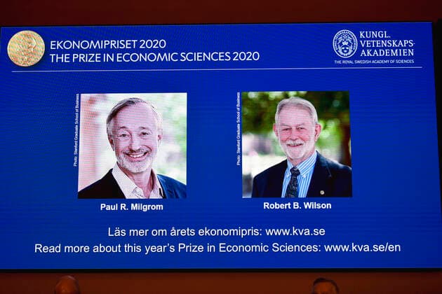 Bilder des Jahres 2020, News 10 Oktober News Themen der Woche KW42 News Bilder des Tages Paul R Milgrom, USA and Robert B Wilson, USA receives the Sveriges Riksbank Prize in Economic Sciences in Memory of Alfred Nobel for 2020 was presented at a press conference in Stockholm, October 12, 2020. STOCKHOLM Sweden x10040x *** Paul R Milgrom, USA and Robert B Wilson, USA receives the Sveriges Riksbank Prize in Economic Sciences in Memory of Alfred Nobel for 2020 was presented at a press conference in Stockholm, October 12, 2020 STOCKHOLM Sweden x10040x,  Copyright: xAndersxWiklund TTx NOBEL ECONOMIC SCIENCES 2020