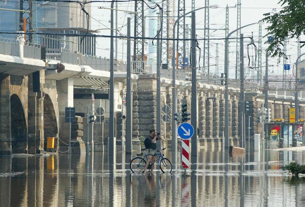 Dresden Neustadt, Sachsen, Hochwasser, aufgenommen am 18. August 2002. *** Dresden Neustadt, Saxony, flood, recorded on 18 August 2002