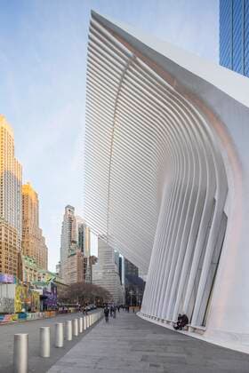 Architektur von Santiago Calatrava U-Bahnhof World Trade Center, Architekt Santiago Calatrava, Architektur, Verkehr, Transit, Gebäude, Hochhäuser, Wolkenkratzer, Ground Zero, New York, Amerika, Vereinigte Staten, USA, Nordamerika *** U Station World Trade Center, Architect Santiago Calatrava, architecture, traffic, transit, buildings, skyscrapers, skyscrapers, Ground Zero, New York, America, United States, USA, North America Copyright: imageBROKER/ClaraxMontes iblmgu05890869.jpg