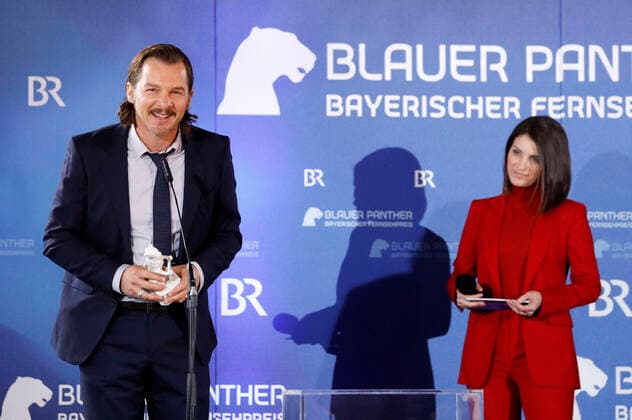Felix Klare und Sandra Rieß bei der Verleihung des 32. Bayerischen Fernsehpreises 2020 in der Residenz München. München, 14.10.2020