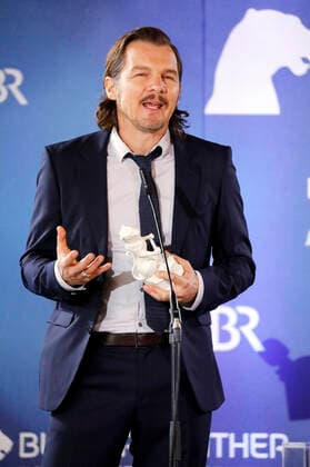 Felix Klare bei der Verleihung des 32. Bayerischen Fernsehpreises 2020 in der Residenz München. München, 14.10.2020