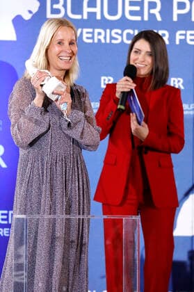Katrin Bühlig und Sandra Rieß bei der Verleihung des 32. Bayerischen Fernsehpreises 2020 in der Residenz München. München, 14.10.2020