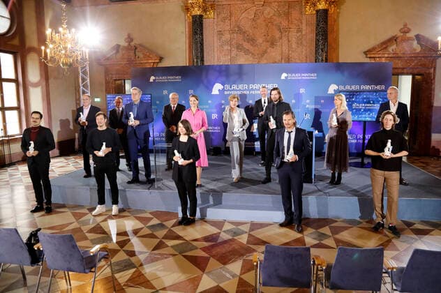 David Grabowski, Friedrich Scherer, Thilo Mischke, Klaus Schäfer, Florian Hartung, Otto Beierl, Maxine Brückner, Judith Gerlach, Carolin Reiber, Sebastian Pufpaff, Christian Klandt, Felix Klare, Katrin Bühlig, Pia Strietmann und Winfried Laasch bei der Verleihung des 32. Bayerischen Fernsehpreises 2020 in der Residenz München. München, 14.10.2020