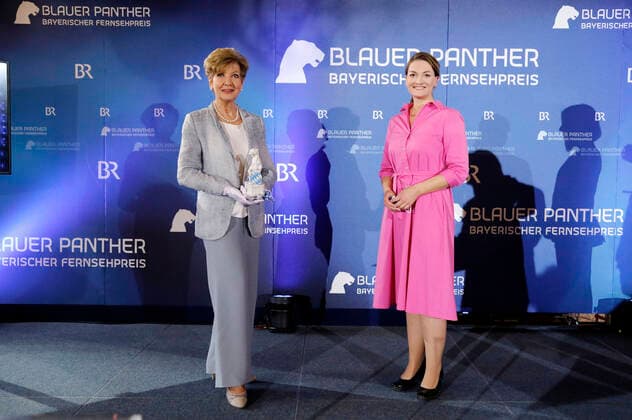 Carolin Reiber und Judith Gerlach bei der Verleihung des 32. Bayerischen Fernsehpreises 2020 in der Residenz München. München, 14.10.2020