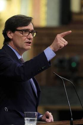 Spanish Health Minister, Salvador Illa, delivers a speech during a plenary session at Lower Chamber of Spanish Parliament in Madrid, Spain, 15 October 2020. Illa appears before the Parliament to defend the need of declaring the state of emergency in Madrid to deal with coronavirus pandemic, six days after the rule was established. Plenary session at Lower Chamber !ACHTUNG: NUR REDAKTIONELLE NUTZUNG!  Copyright: xFernandoxAlvaradox GRAF876 20201015-637383617450500256