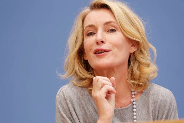 Bilder des Jahres 2020, Entertainment 10 Oktober Entertainment Themen der Woche KW42 Entertainment Bilder des Tages Maria Furtwängler 2020-10-15, Berlin, Deutschland - Bundespressekonferenz - Prominente Frauen setzen sich für mehr Frauen in Führungspositionen in Wirtschaft, Wissenschaft, Gesellschaft, Kultur und Sport ein. Im Bild Dr. Maria Furtwängler, Schauspielerin, Produzentin, Co-Gründerin der MaLisa Stiftung. *** Maria Furtwängler 2020 10 15, Berlin, Germany Federal Press Conference Prominent women campaign for more women in leading positions in business, science, society, culture and sports In the picture Dr Maria Furtwängler, actress, producer, co-founder of the MaLisa Foundation
