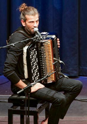 Vincent Peirani Jazz Konzert im Frankfurter Hof in Mainz, Jazzmusik Akkordeon Jazz 15.10.2020
