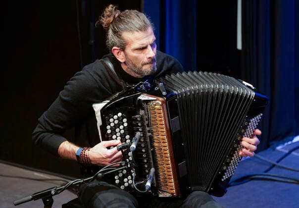 Vincent Peirani Jazz Konzert im Frankfurter Hof in Mainz, Jazzmusik Akkordeon Jazz 15.10.2020