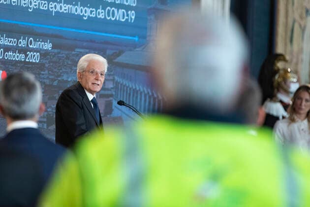foto IPP spgr roma 20-10-2020 cerimonia di consegna delle onorificenze OMRI conferite a cittadini distintisi durante l emergenza coronavirus nella foto il presidente della repubblica Sergio Mattarella WARNING AVAILABLE ONLY FOR ITALIAN MARKET