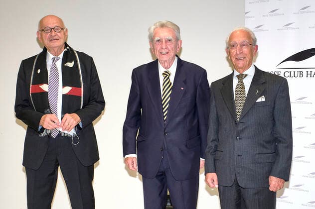Herbert Schmalstieg, Horst Milde und Madjid Samii bei der Verleihung des Leibniz-Ring-Hannover 2020 an Rolf Zick im Leineschloss. Mit dem Leibniz-Ring-Hannover ehrt der Presse Club Hannover seit 1997 jährlich Persönlichkeiten oder Institutionen, die durch eine herausragende Leistung auf sich aufmerksam gemacht oder durch ihr Lebenswerk ein besonderes Zeichen gesetzt haben. Hannover, 20.10.2020