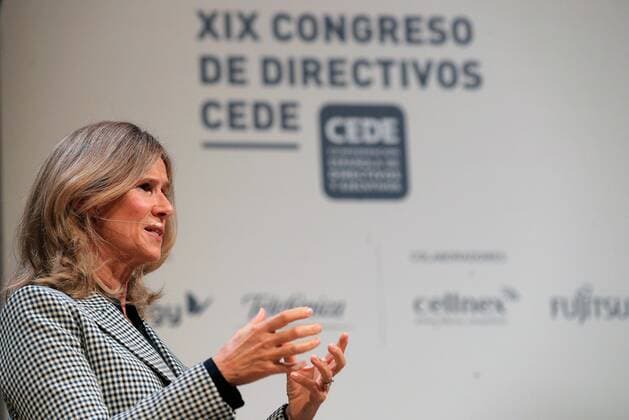 Cotec Foundation s President, Cristina Garmendia, delivers a speech in the framework of Managers Congress in Valencia, eastern Spain, 21 October 2020. Leaders of main Spanish companies attend the forum. The banner reads It is time of transforming leadership . Managers congress in Valencia !ACHTUNG: NUR REDAKTIONELLE NUTZUNG!  Copyright: xKaixFoersterlingx GRAFCVA8756 20201021-637388740261384780