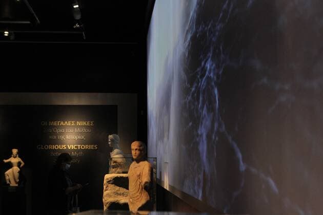 October 22, 2020, Athens, Greece: The National Archaeological Museum presents the new temporary exhibition titled Glorious Victories. Between Myth and History , which is part of the celebration program for the 2,500th anniversary of the Battle of Thermopylae and the Naval Battle of Salamis. Athens Greece - ZUMAv62_ 20201022_zaf_v62_013 Copyright: xAristidisxVafeiadakisx