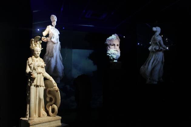 October 22, 2020, Athens, Greece: The National Archaeological Museum presents the new temporary exhibition titled Glorious Victories. Between Myth and History , which is part of the celebration program for the 2,500th anniversary of the Battle of Thermopylae and the Naval Battle of Salamis. Athens Greece - ZUMAv62_ 20201022_zaf_v62_016 Copyright: xAristidisxVafeiadakisx