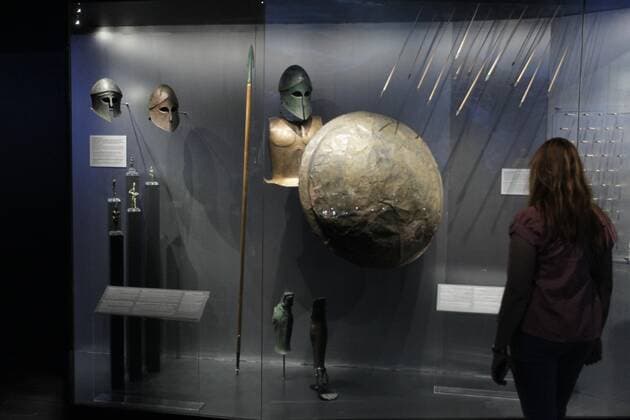 October 22, 2020, Athens, Greece: Helmets and Bronze of Greek Hoplites. The National Archaeological Museum presents the new temporary exhibition titled Glorious Victories. Between Myth and History , which is part of the celebration program for the 2,500th anniversary of the Battle of Thermopylae and the Naval Battle of Salamis. Athens Greece - ZUMAv62_ 20201022_zaf_v62_026 Copyright: xAristidisxVafeiadakisx
