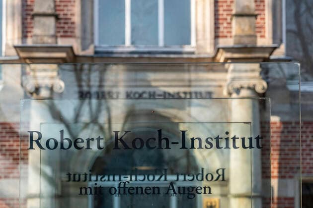 Robert Koch Institut Haputeingang Nordufer in Berlin Wedding. Robert Koch Institut Wedding, Haupteingang Nordufer in Berlin-Wedding . Deutsche Bundesoberbehörde für Infektionskrankheiten und nicht übertragbare Krankheiten