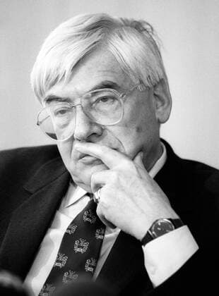 Archivbilder der Woche KW44 Christian SCHWARZ-SCHILLING , CDU , April 1991 Christian SCHWARZ-SCHILLING , CDU , April 1991 *** Christian SCHWARZ SCHILLING , CDU , April 1991 Christian SCHWARZ SCHILLING , CDU , April 1991