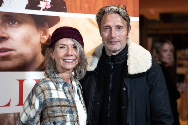 Bilder des Jahres 2020, Entertainment 10 Oktober Entertainment Themen der Woche KW44 Entertainment Bilder des Tages Hanne Jacobsen og Mads Mikkelsen til gallapremieren paa Falling i Imperial i Koebenhavn, mandag den 26. oktober 2020. Falling er skuespiller Viggo Mortensens instruktoer- og manuskriptdebut.. , Copenhagen Denmark *** Hanne Jacobsen and Mads Mikkelsen at the gala premiere of Falling in Imperial in Copenhagen, Monday 26 October 2020 Falling is actor Viggo Mortensens director and script debut, Copenhagen Denmark  Copyright: RitzauxScanpix EmilxHelmsx COP102 spdk20201026-215922-L