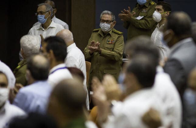 October 28, 2020, Havana, Cuba: (INT) Raul Castro and Diaz-Canel attend the session of the National Assembly of People s Power. October 28, 2020, Havana, Cuba: The first secretary of the Communist Party of Cuba, Raul Castro Ruz and the President of the Republic of Cuba, Miguel Diaz-Canel Bermudez participate in the V Ordinary Session of the National Assembly of Popular Power in its 9th Legislature, in which, deputies from all over the country participate virtually...Credit: Thenews2 Havana - ZUMAn293 20201028_znp_n293_002 Copyright: xIrenexPerezx