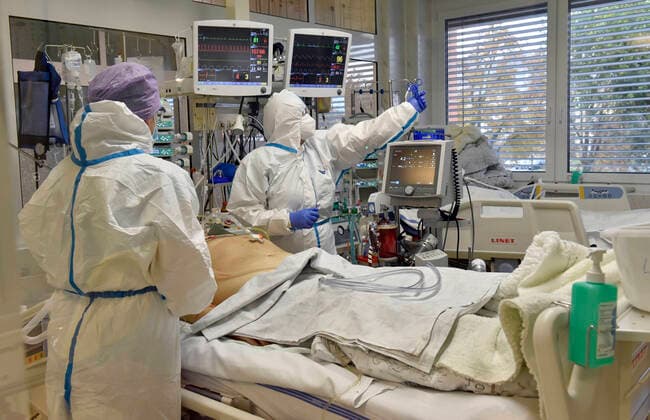 Intensive care unit (ICU) for patients with COVID-19 disease in the Tomas Bata Hospital in Zlin, Czech Republic, October 29, 2020. (CTKxPhoto DaliborxGluck) CTKPhotoP202010290486101  dg 005