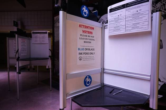 WASHINGTON, D.C., USA - NOVEMBER 2, 2020: A voting booth at a polling station set up at Capital One Arena for the upcoming 2020 general elections. On Election Day, November 3, the country is to elect a president and vice president, 35 Senators, all 435 members of the House of Representatives, 13 governors of 11 states and two US territories, as well as state and local government officials. Incumbent Republican President Donald Trump and Democratic Party nominee Joe Biden are running for president. Yegor Aleyev TASS  TS0ECF35