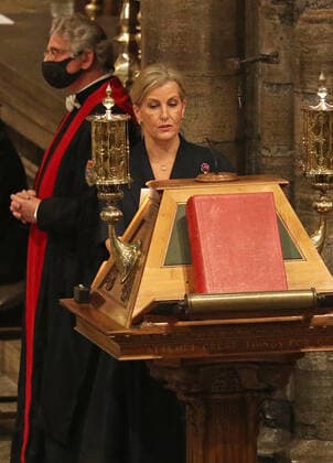 Bilder des Jahres 2020, Entertainment 11 November Entertainment Themen der Woche KW45 Entertainment Bilder des Tages . 02 11 2020. London, United Kingdom. Sophie, The Countess of Wessex, at the All Souls Day service at Westminster Abbey in London.  xPoolx xi-Imagesx IIM-21759-0008