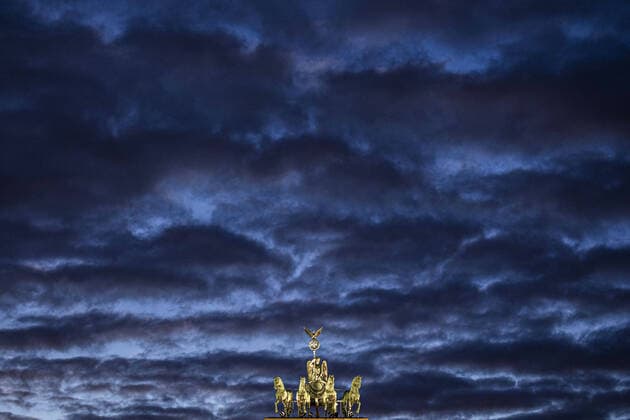 Bilder des Jahres 2020, News 11 November News Themen der Woche KW45 News Bilder des Tages Brandenburger Tor in Berlin, 02.11.2020. Berlin Deutschland *** Brandenburg Gate in Berlin, 02 11 2020 Berlin Germany Copyright: xFlorianxGaertner photothek.netx